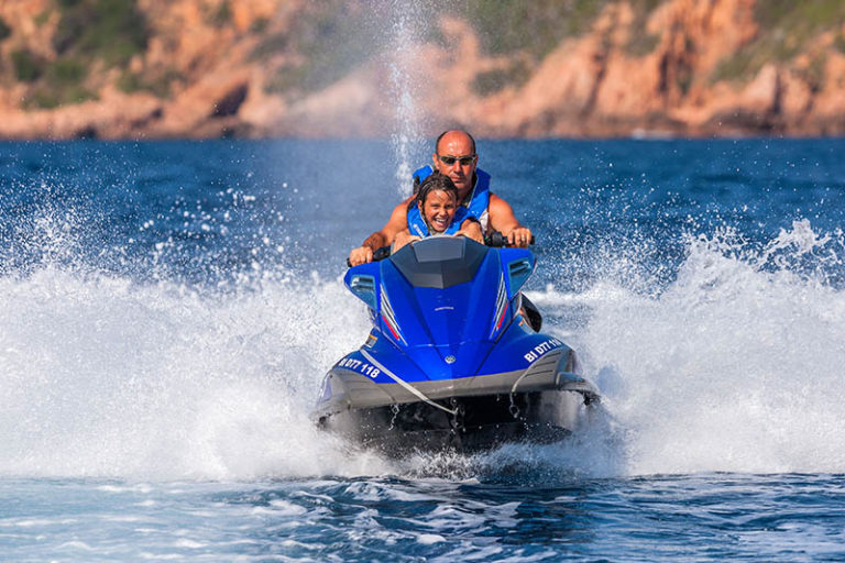 Jet Ski Hôtel Club & Résidence Marina Viva à Porticcio
